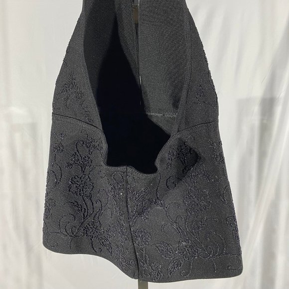 Top - Veronique Young - Picture 4 of 8